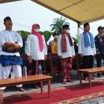 Junaefi Camat Tambun Selatan Bersama Matam Kepala Desa Sumber Jaya Tunggangi Kuda