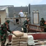 Rutilahu TMMD ke 115 Kodim 0509 Kabupaten Bekasi Bangun Rumah Warga Desa Kertajaya