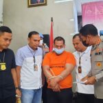 Tangis Ayah Pembunuh Anak Kandung Pecah di Polres Depok