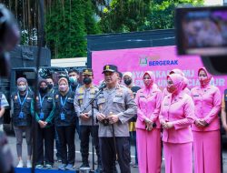 Polda Metro Jaya Berangkatkan Tim Relawan Kesehatan dan Bansos Bhayangkari Ke Posko Bencana Cianjur