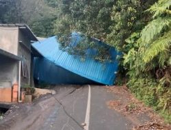 Sibolga satu unit rumah ambruk dihantam longsor
