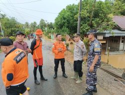 Prajurit Benteng Samudera Perkasa Ikut Serta Dalam Aksi Penanggulangan Bencana Banjir Di Madina