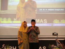 Hadiri Halal Bihalal Masyarakat Sorkam, Fitri Tandjung Ajak Generasi Muda Sorkam Bangun Kampung Halaman