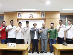 Pj Bupati Bekasi Hadiri Penandatanganan Berita Acara Serah Terima Bankeu Parpol