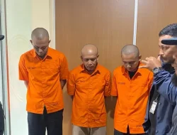 Polisi berhasil mengungkap sindikat pemalsuan bukti transfer bank terkait kasus pembunuhan seorang karyawan MRT. Temuan ini muncul setelah penyidik Ditreskrimum Polda Metro Jaya mengusut kasus tersebut.
