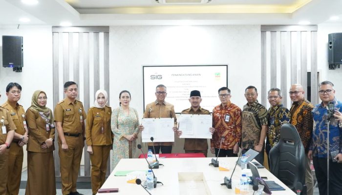 Infrastruktur, Bupati Bekasi Gandeng BUMN PT Semen Indonesia