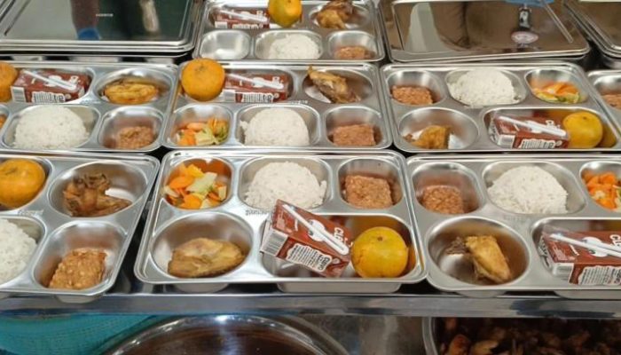 Menu Sosis Rp 1.000 di Program Makan Bergizi Gratis di Lumajang Tuai Protes Orang Tua Blora Juga Soroti Keterlibatan TNI dan Dugaan Makanan Basi