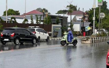 Hujan Petir Malam Hari di Tanah Bumbu, Warga Kalsel Diminta Waspada Perubahan Cuaca