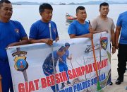 Satpolairud Polres Sibolga Gelar Aksi Bersih Sampah Laut di Pesisir Pantai Pendaratan Sarudik