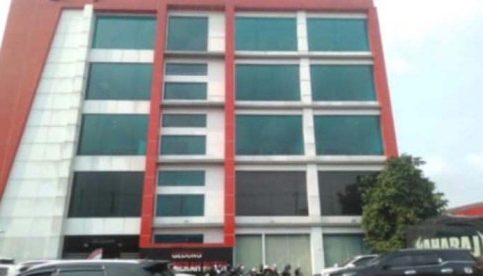 STIHP Pelopor Bangsa Laporkan Dugaan Pemalsuan Ijazah ke Polres Metro Depok