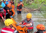 Ike Rahmawati. Pj Kepala Desa Sumberjaya Apresiasi Kinerja Tim SAR Gabungan Dalam Mengevakuasi Korban di Danau Griya Asri Dua