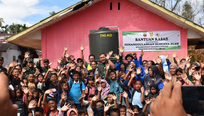Kasad Tinjau Pascabencana di Tapanuli Tengah: “Kita Tidak Punya Pilihan Selain Kerja Keras”