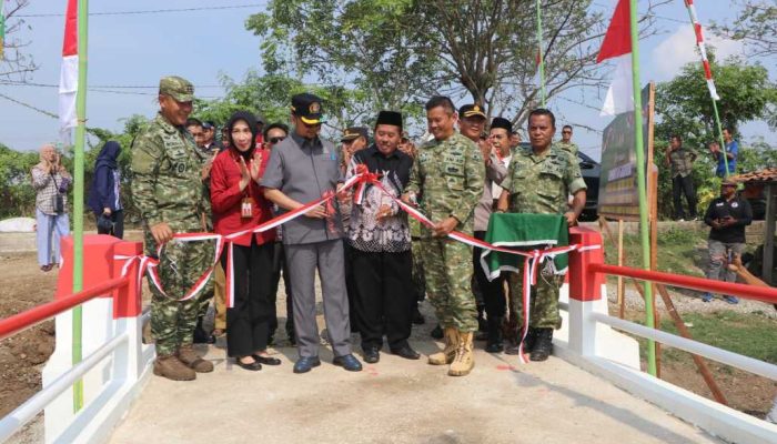 Dandim 0509/Kab Bekasi Resmikan Jembatan Garuda Merah Putih, Wujud Program Presiden untuk Akses Warga