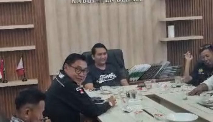 Kepala Desa Muktiwari Bahrudin S.E Bersama LAMI dan ACP Bergerak Cepat Perjuangkan Anak Didik, Aspirasi Penambahan Kelas Dibawa ke DPRD