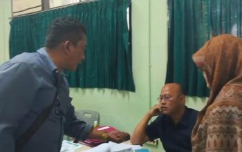 Kasek SMAN 4 Kota Bekasi Menghindar Saat Mau Dikonfirmasi Terkait CMB Jalur Domisili