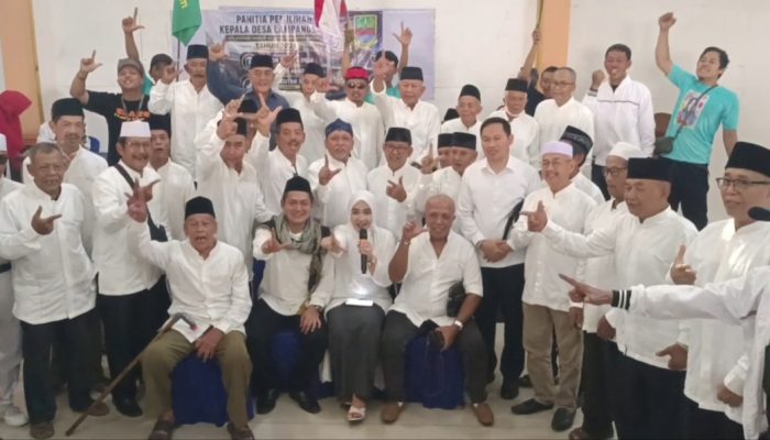 Ratusan Warga Bersama Puluhan Tokoh Masyarakat Turut Serta Daftarkan Pipit Sebagai Bakal Calon Kepala Desa Lambangsari
