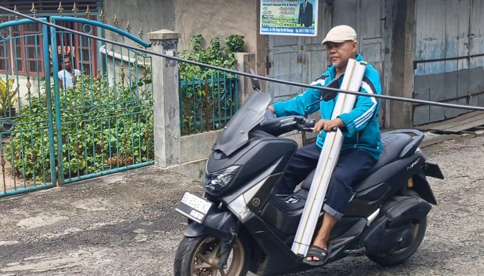 Kabel Internet Semrawut di Jalan Sisingamangaraja Sibolga, Keselamatan Warga Dipertaruhkan