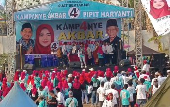 Dalam Kampanye Terbuka, Pipit Haryanti SE, I. Nomor 4. Simulasikan Cara Mencoblos No 4