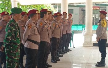 Drs Sopian Hadi. Camat Tambun Selatan, Apresiasi Kinerja Panitia Pilkades Se- kecamatan Tambun Selatan, dan Sampaikan Terimakasih Kepada TNI/Polri Seluruh Tahapan Pilkades Berjalan Lancar, Aman, dan Kondusif